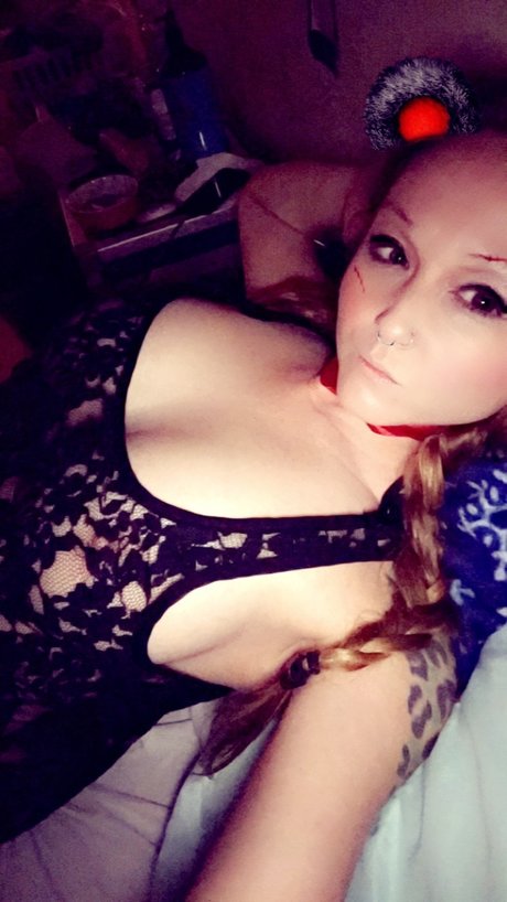 Missali pornstar art photo