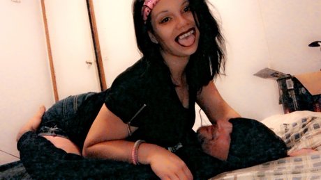 ShannonsShenanigans hot pornstar pic