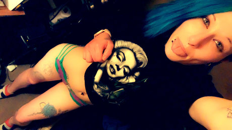 The Cheshire Kitten nude star image