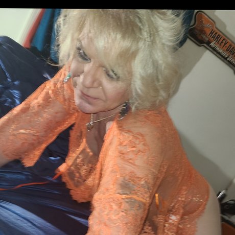 Naughty Dana exclusive pornstar photo