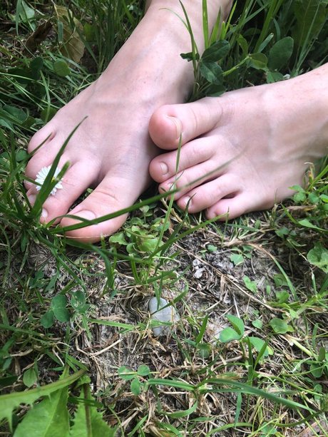 GingerFreckly sex model pic