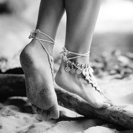 FeetGirlFans nude model image