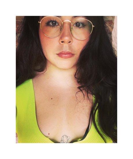 Sweetskorpion beautiful actress image