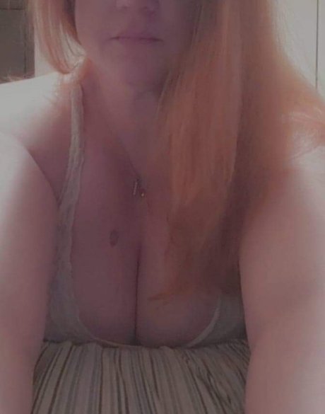 QueenBMama exclusive model pics