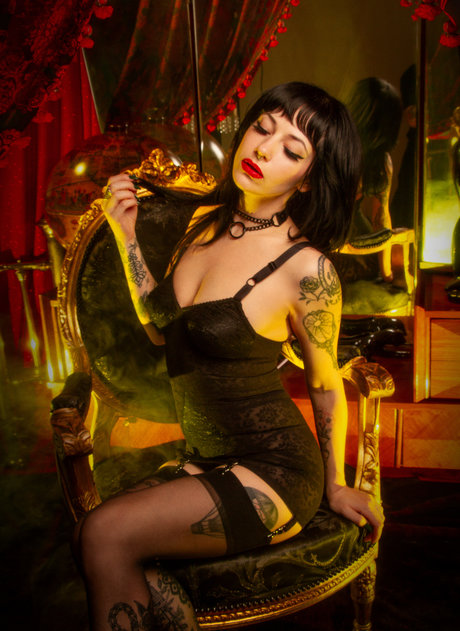 Vicious Muse pretty model gallery