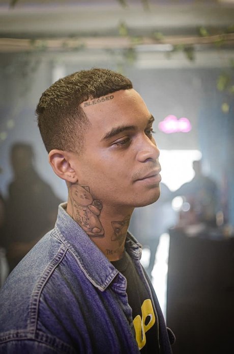 Avow star naked gallery