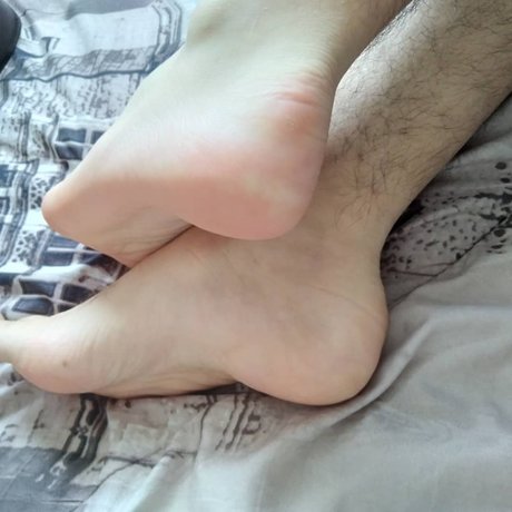 Julian Calderon pretty star photos