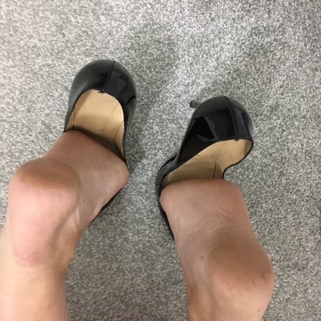 Well Worn by Mitzy star adult pictures