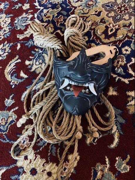 Threads and Tomes pornstar beautiful gallery