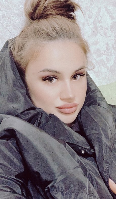 Stefania Ojog pornstar pics