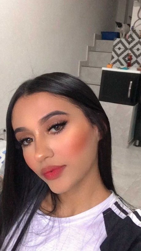 chica ardiente_ beautiful star photos