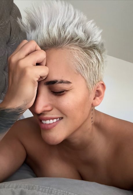 Sayra nice model img