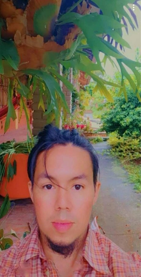 Darwin Parra nude star pictures