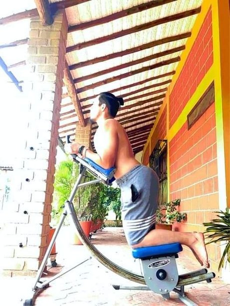 Darwin Parra nudes model galleries