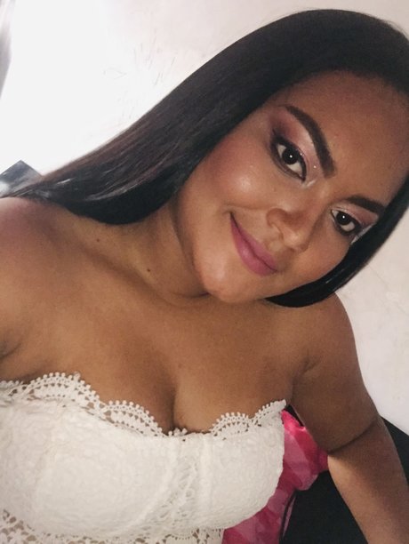 Betsy Rangel sexy model images