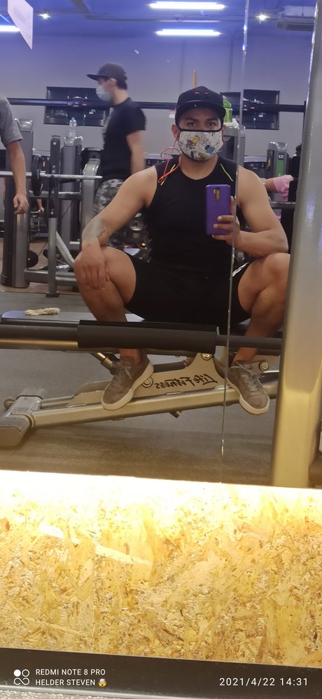 Helder Steven Valencia Gutierrez star beautiful photo