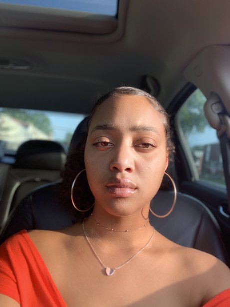 Riaha high quality star pic