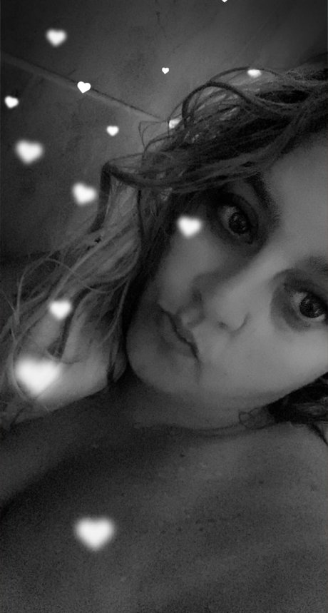 Willow Rogers hd actress img