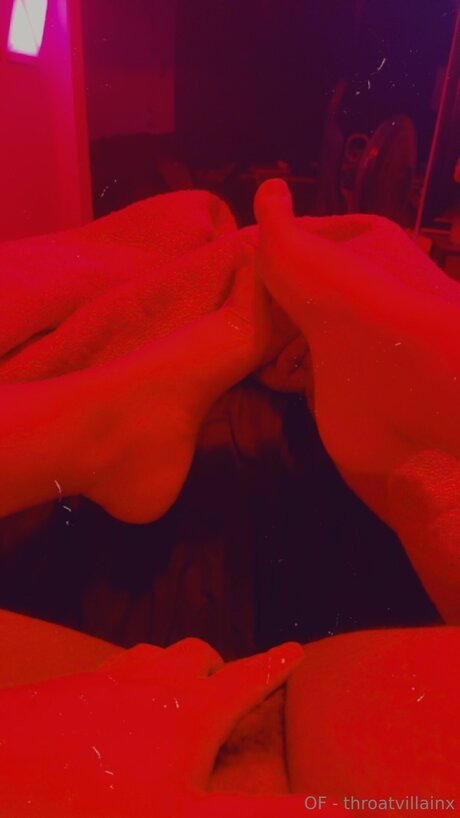 THROAT VILLAIN nude star photo