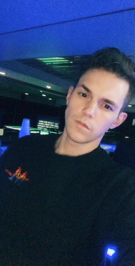 Andrew Kubik xxx pornstar archive