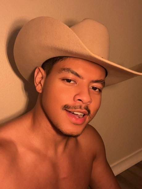 Dallas Bromo star xxx photos