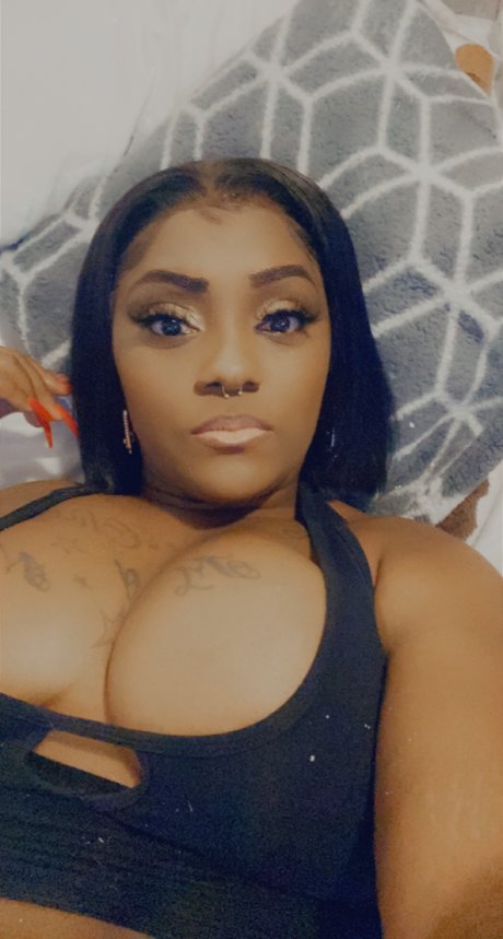 Nessa S model exclusive image