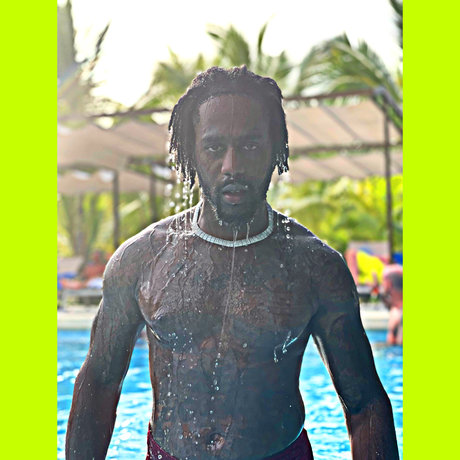 ForeverLoyal pretty model photo