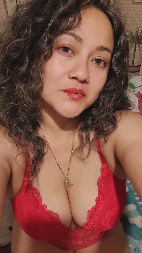 Cinthya Garcia naked model image