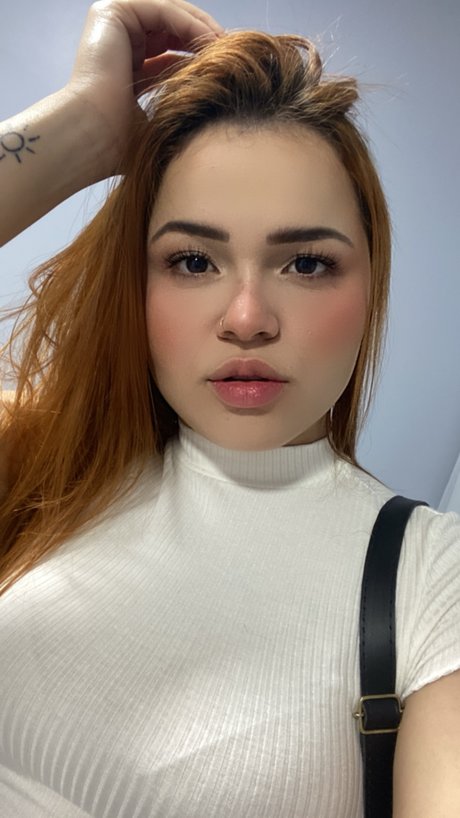 Kamy model exclusive picture