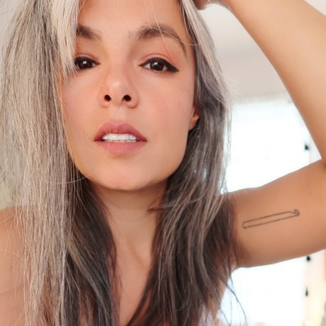 April James model pretty pictures