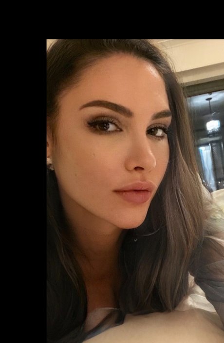 Sofia Sola sex model photo