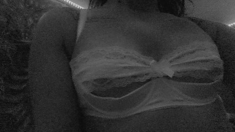 Versing trans beautiful model img