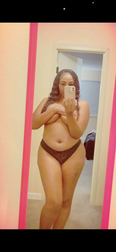 Prettykitty 303_ erotic pornstar pic