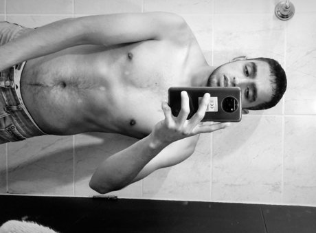 Santiago Olaya model naked pic
