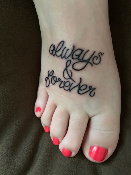 Piggygurl nudes actress pictures