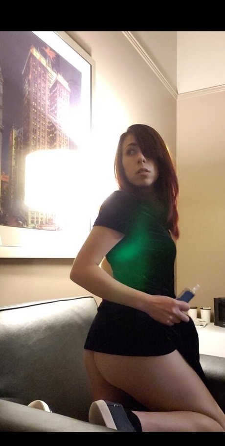 Nomnstromn xxx model img