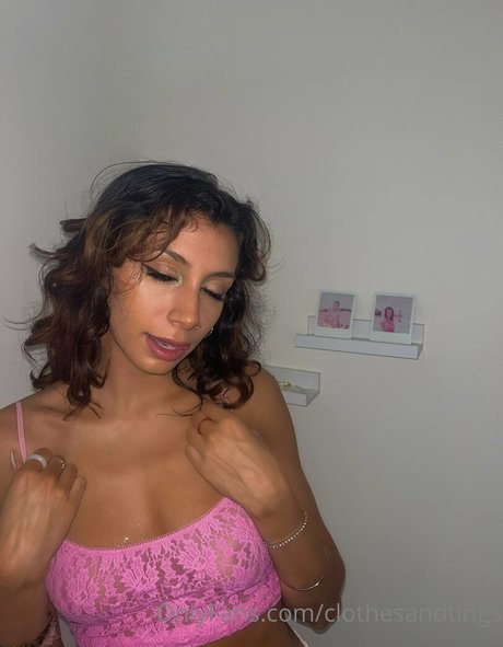 clothesandtingsss sex model pics