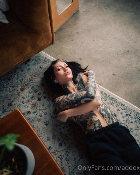 Addox model sexy pic