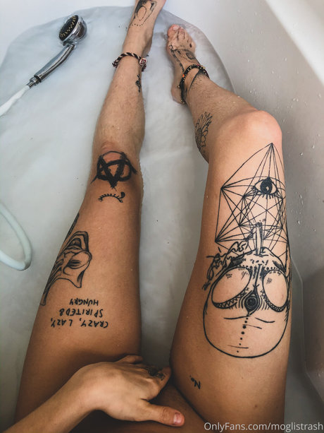 Itsmemogli model high quality pics