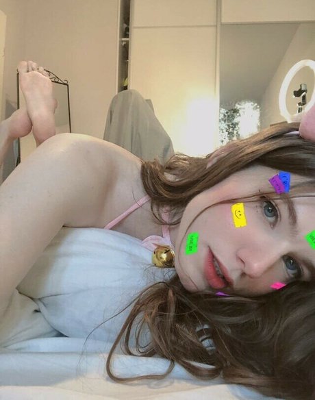 alessja model top image