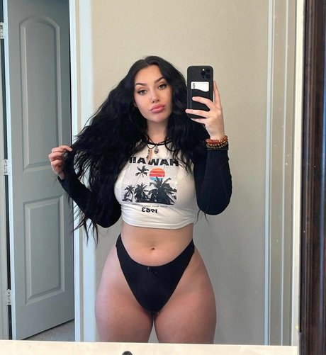 bxbbymaya naked model img