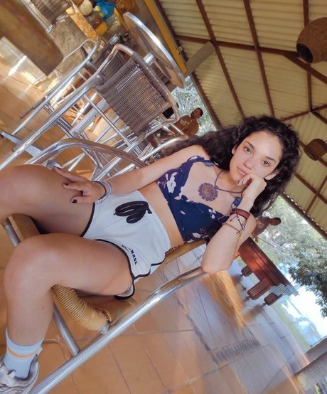 MakyMakys beautiful model img