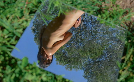 thegarnetsoul model sexy img