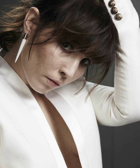Noomi Rapace hot actress image