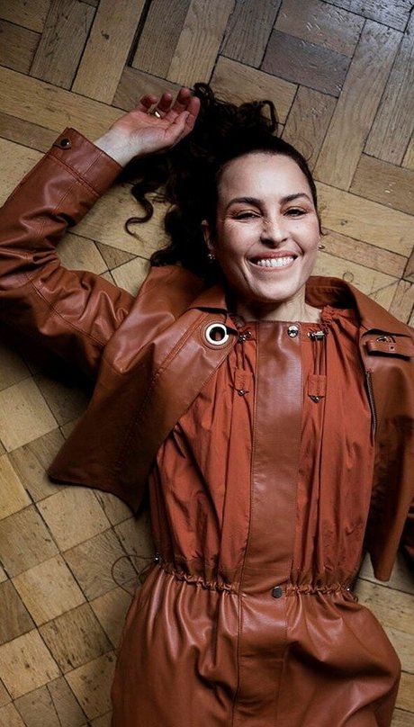 Noomi Rapace pornstar free image