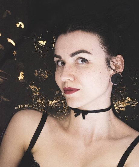 Chloe Ventura naked actress images