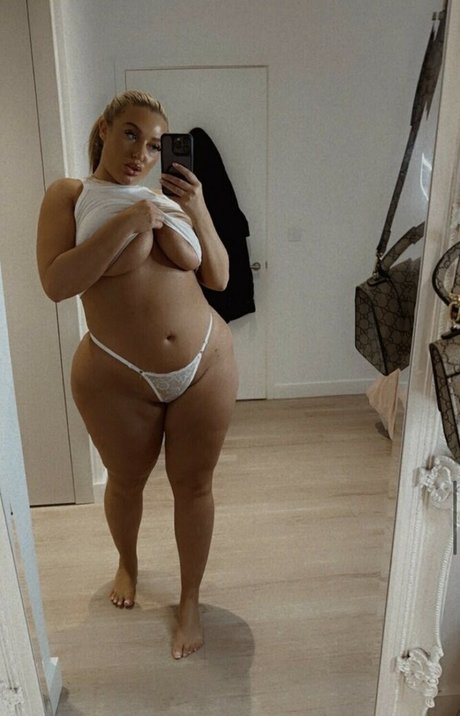 Misschloeamber naked model pictures