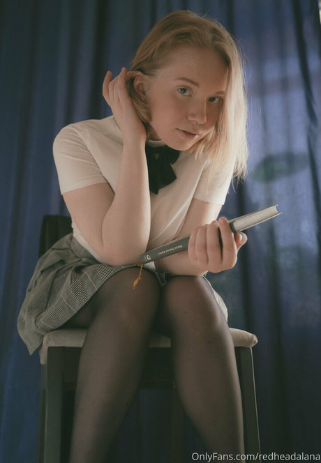 redheadalana art star gallery