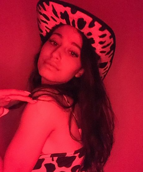 Milagros Seghi star art images