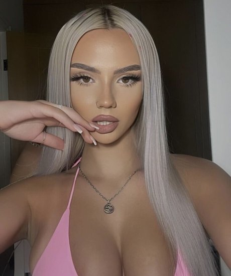 abbeyemx star nude pics